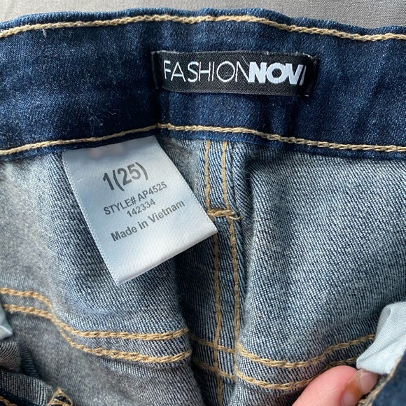 Fashion nova jeans - Picture 3 of 3